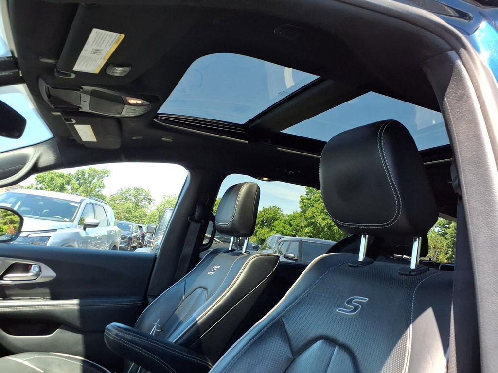 used 2021 Chrysler Pacifica car, priced at $24,432