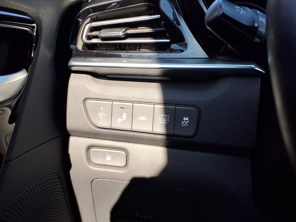 used 2022 Kia Niro car, priced at $13,484