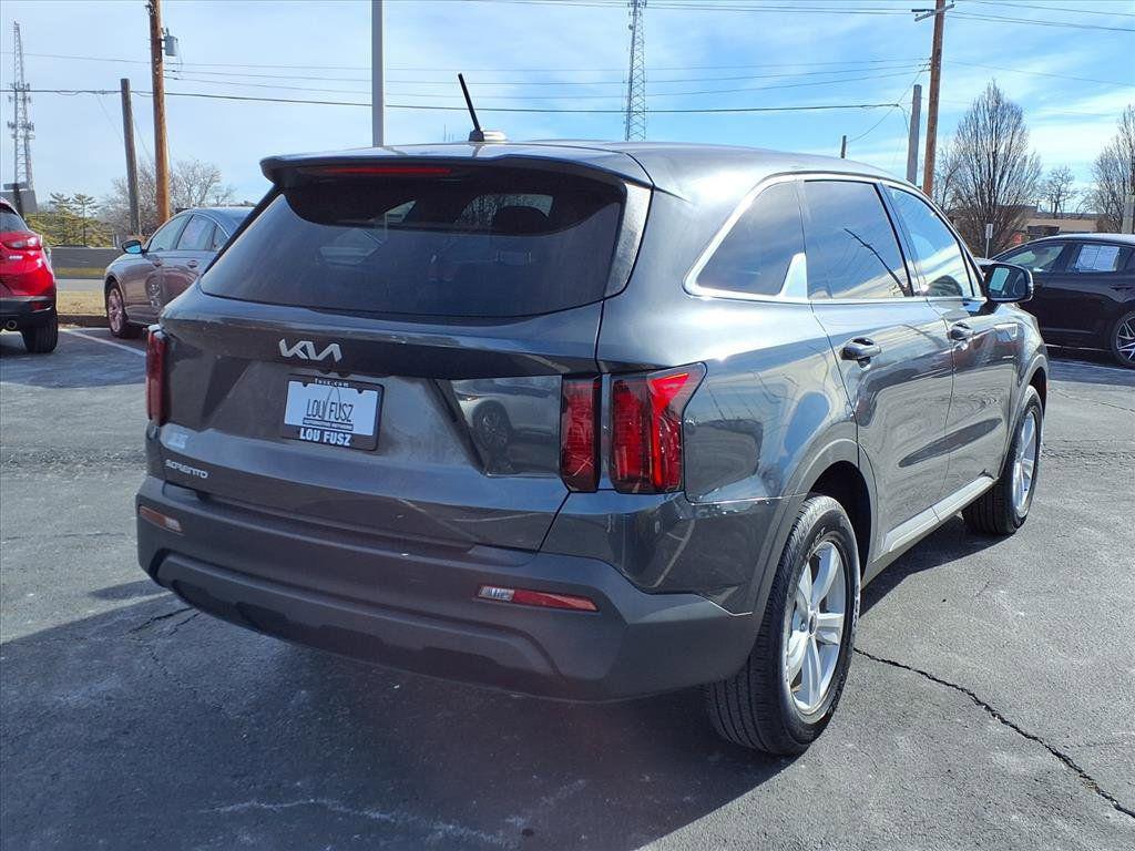 used 2023 Kia Sorento car, priced at $24,122