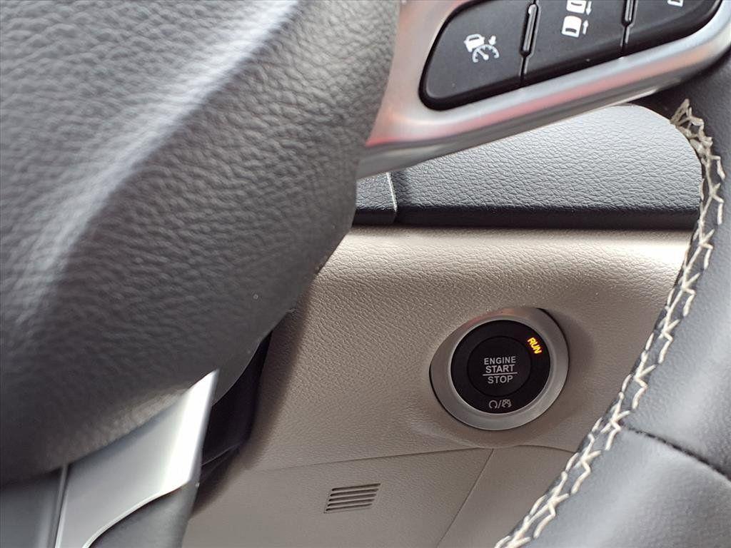 used 2023 Chrysler Pacifica car, priced at $23,065