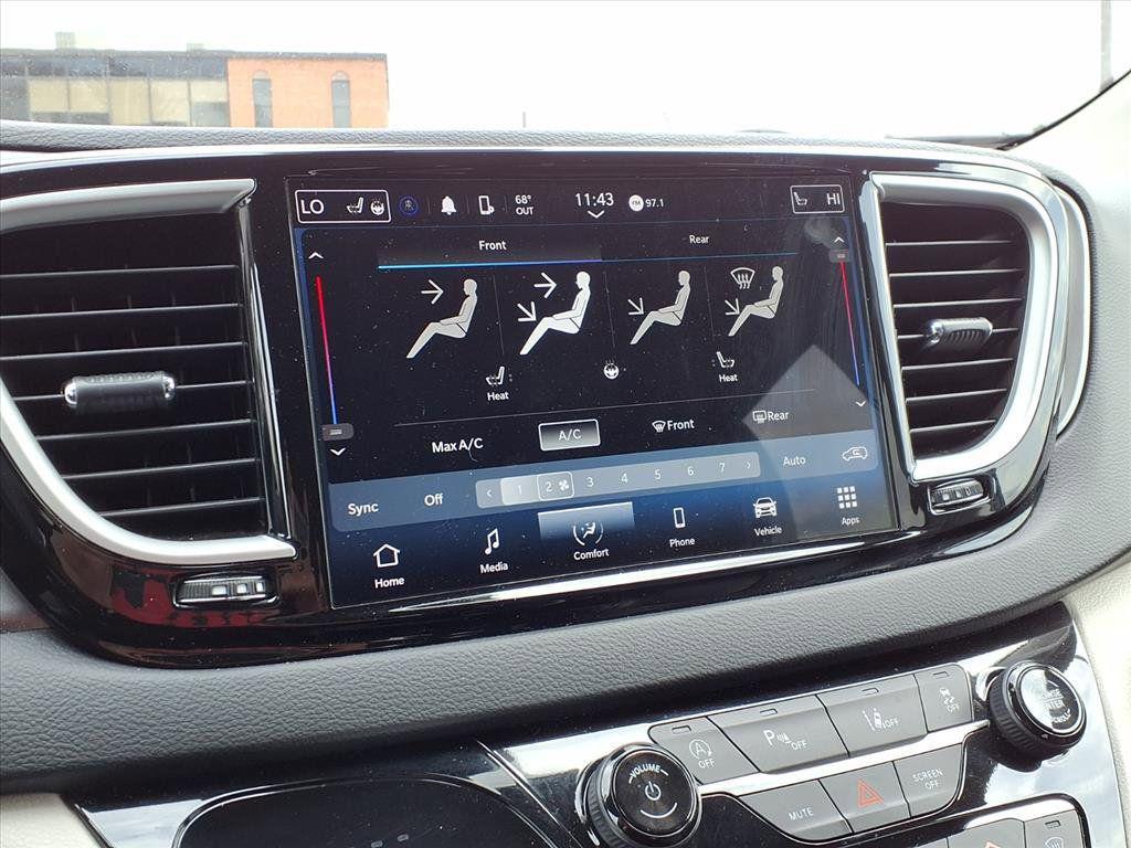 used 2023 Chrysler Pacifica car, priced at $23,065