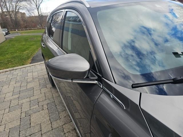 used 2023 Acura MDX car, priced at $33,933