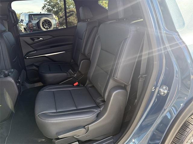 new 2026 Chevrolet Traverse car, priced at $42,510