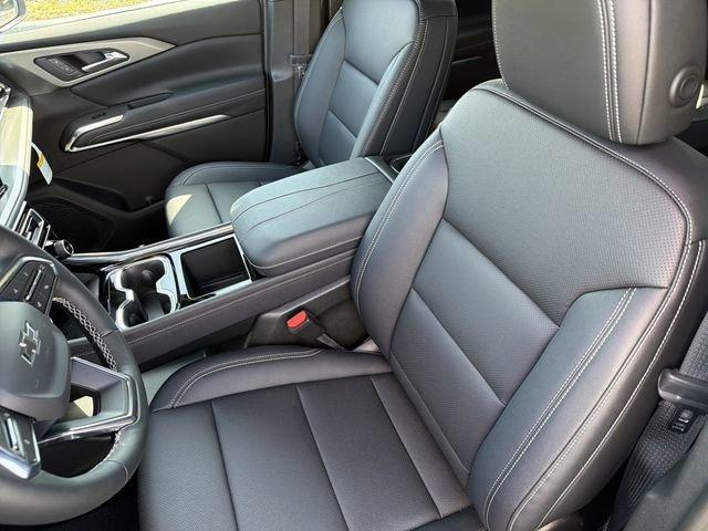 new 2026 Chevrolet Traverse car, priced at $45,300