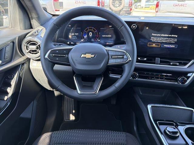 new 2026 Chevrolet Equinox car, priced at $28,495