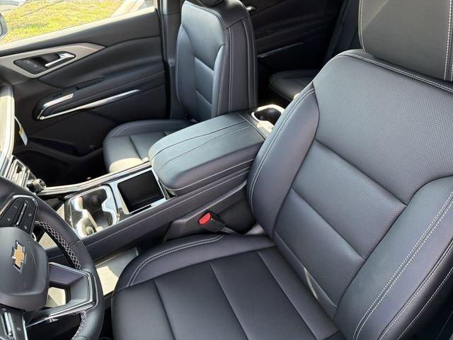 new 2026 Chevrolet Traverse car, priced at $43,565