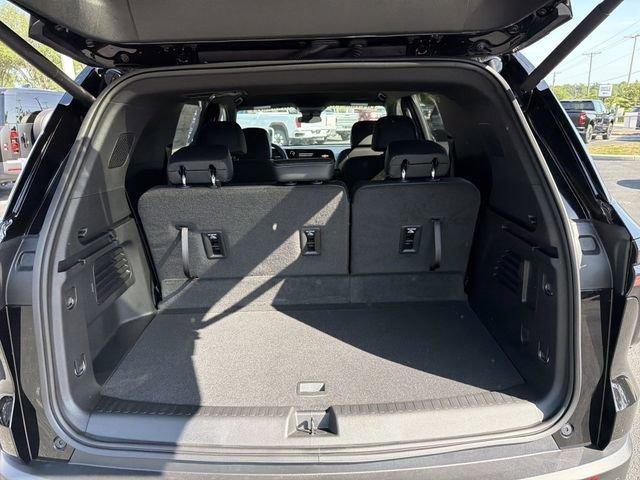 new 2026 Chevrolet Traverse car, priced at $43,565