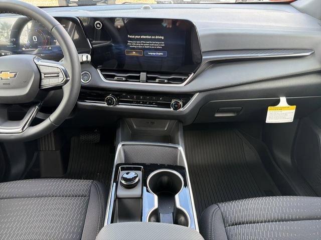 new 2026 Chevrolet Equinox car, priced at $26,820