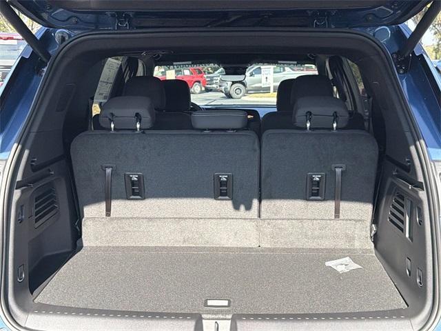 new 2026 Chevrolet Traverse car, priced at $42,845