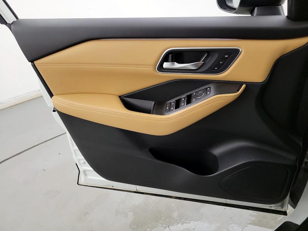 used 2023 Nissan Rogue car, priced at $30,998