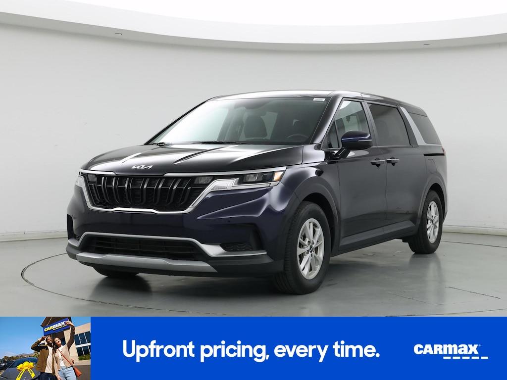 used 2024 Kia Carnival car, priced at $33,998