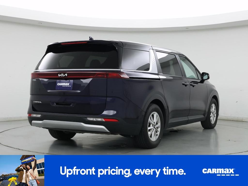 used 2024 Kia Carnival car, priced at $33,998