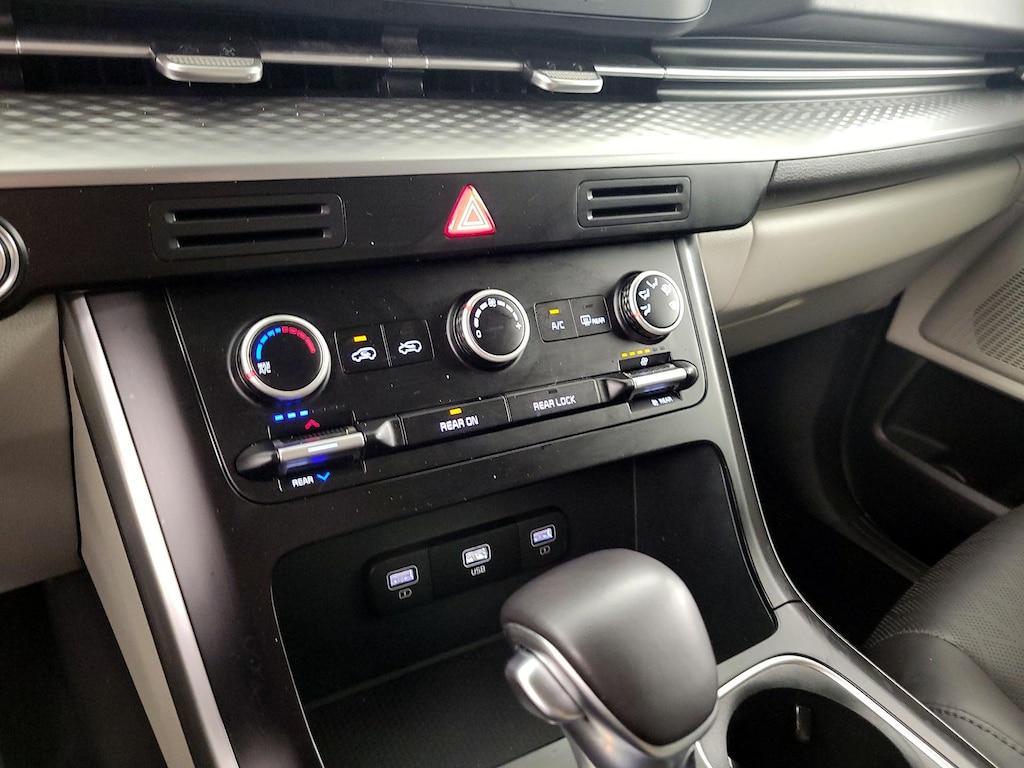used 2024 Kia Carnival car, priced at $33,998
