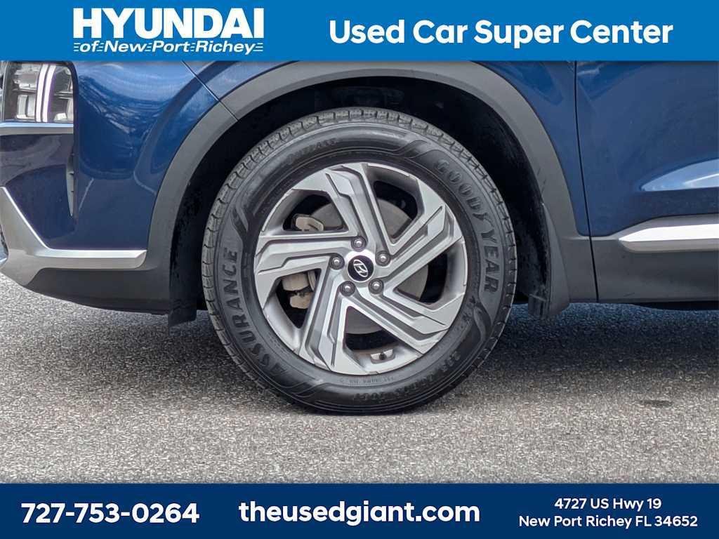 used 2023 Hyundai Santa Fe car, priced at $18,038