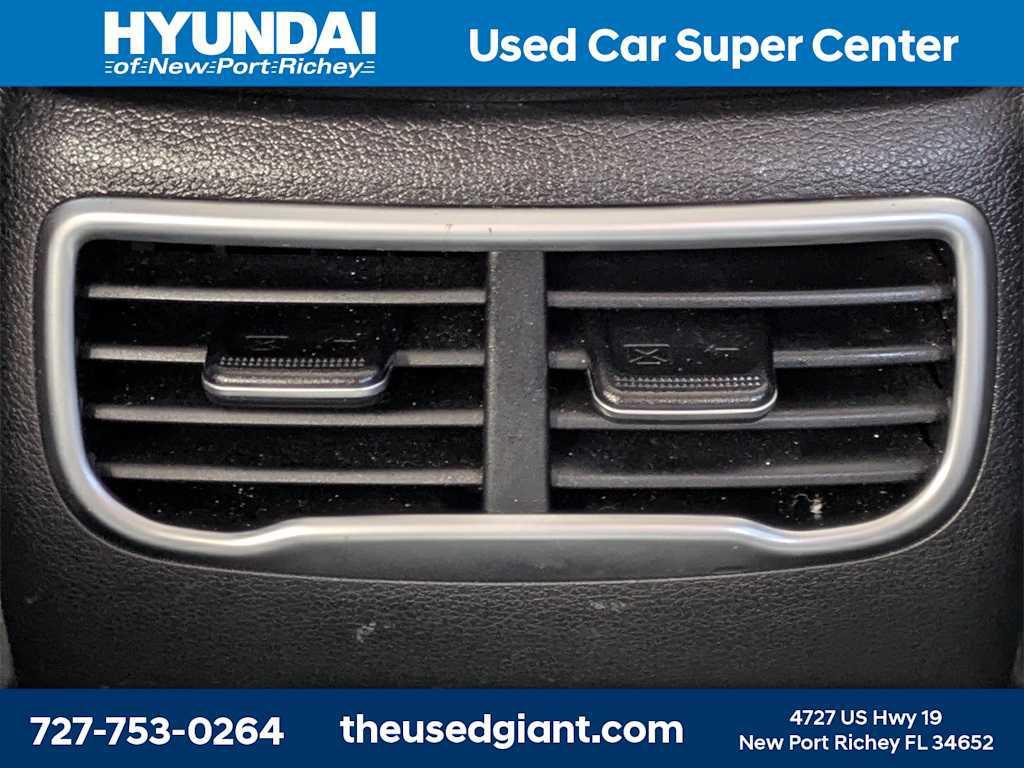 used 2023 Hyundai Santa Fe car, priced at $18,038