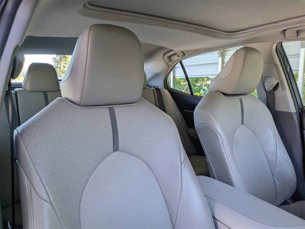 used 2021 Toyota Camry Hybrid car, priced at $18,997