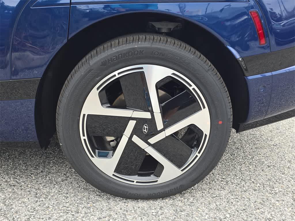 new 2026 Hyundai IONIQ 9 car, priced at $77,538