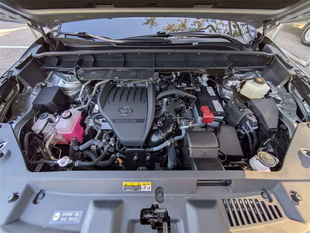 used 2024 Toyota Highlander car, priced at $34,998
