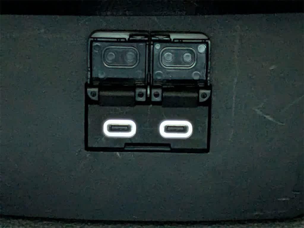 used 2024 Toyota Highlander car, priced at $34,998