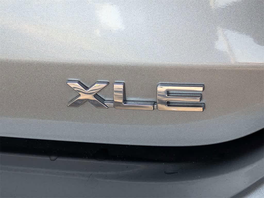 used 2024 Toyota Highlander car, priced at $34,998