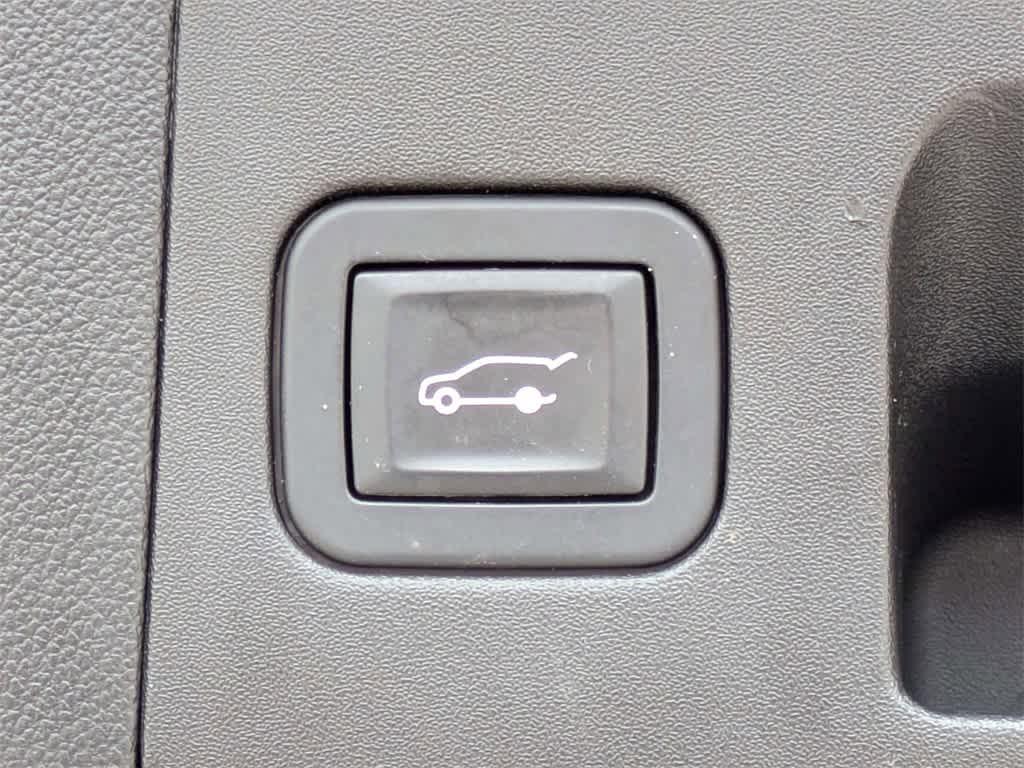 used 2018 Cadillac XT5 car, priced at $16,998