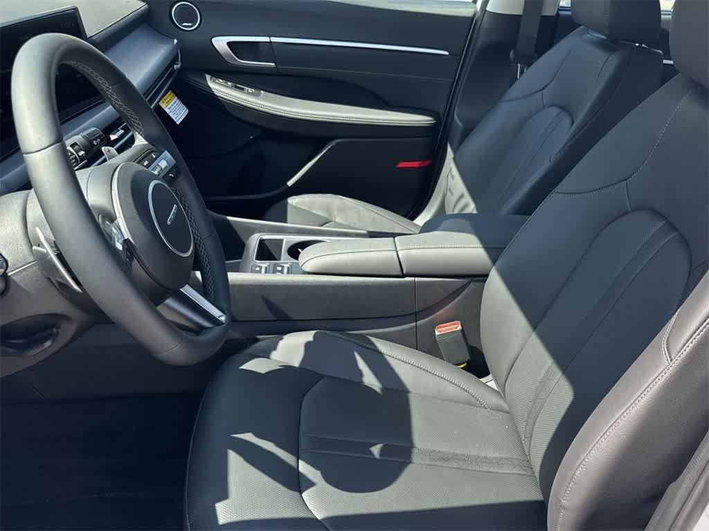 new 2025 Hyundai Sonata Hybrid car, priced at $35,595