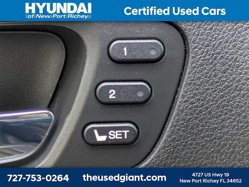 2017 Modern Steel Metallic Honda Pilot