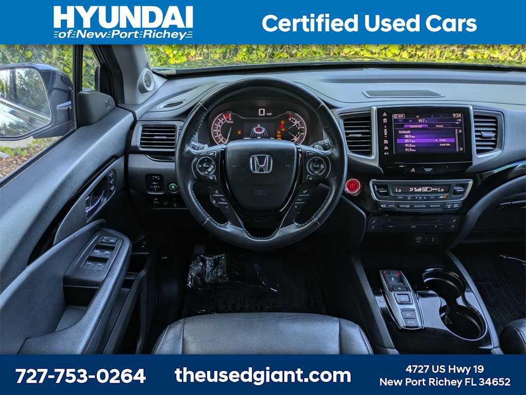 2017 Modern Steel Metallic Honda Pilot