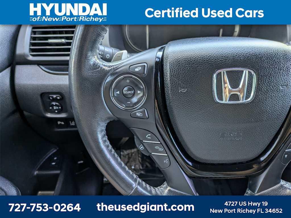 2017 Modern Steel Metallic Honda Pilot