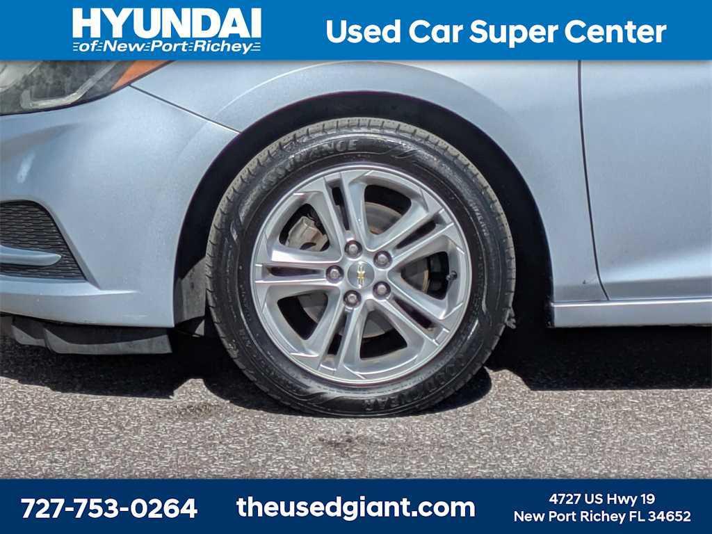used 2018 Chevrolet Cruze car, priced at $5,625