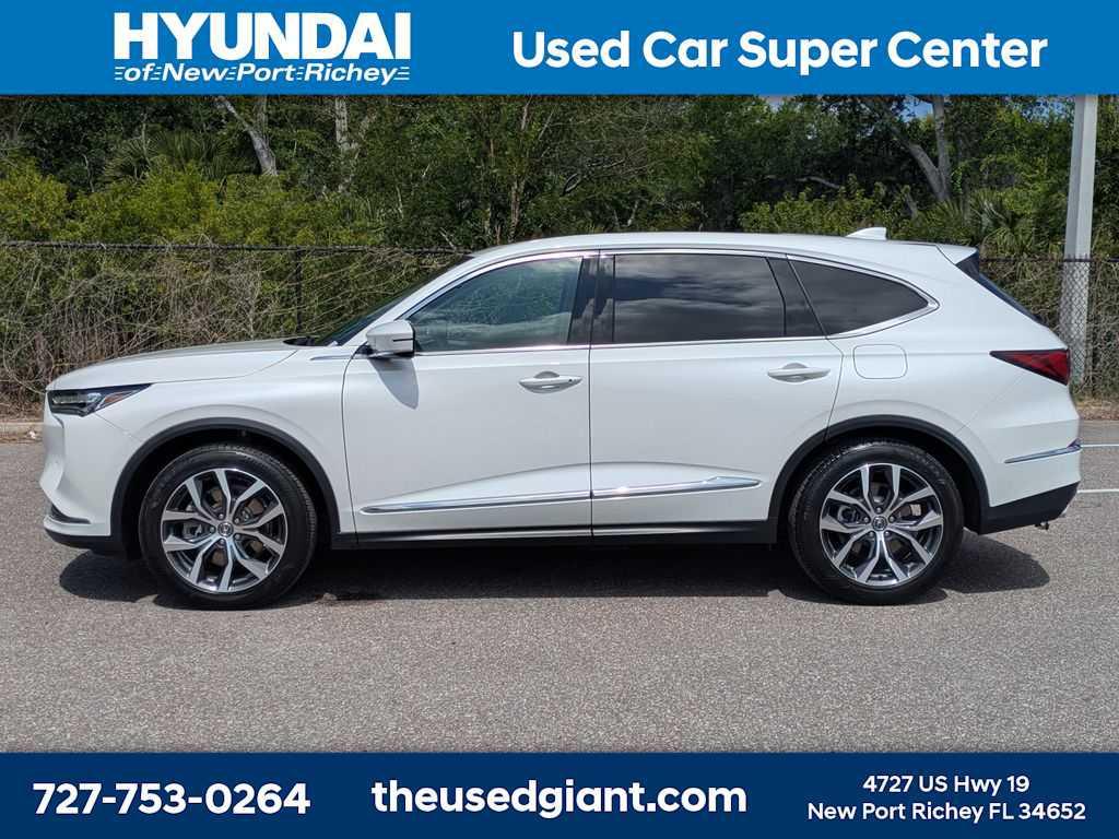 used 2023 Acura MDX car, priced at $40,000
