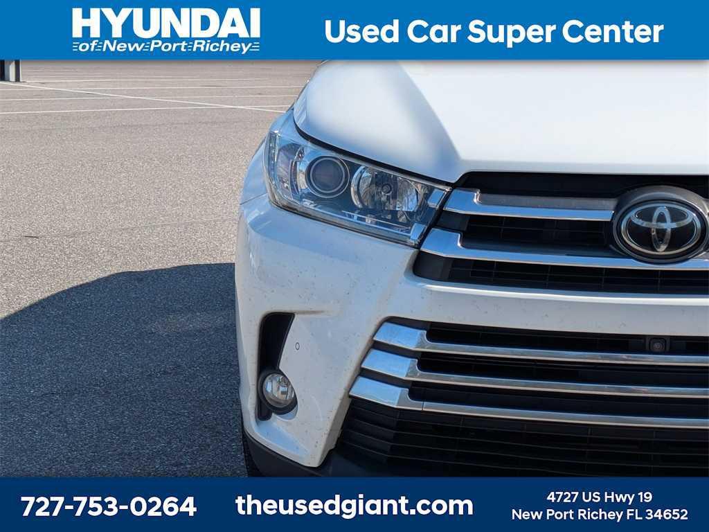 used 2017 Toyota Highlander car, priced at $21,440