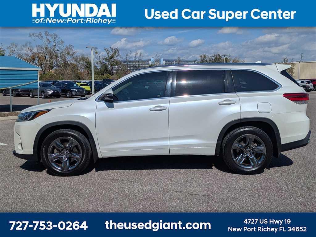 used 2017 Toyota Highlander car, priced at $21,440