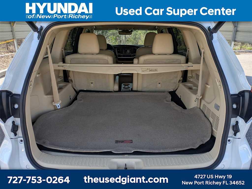 used 2017 Toyota Highlander car, priced at $21,440