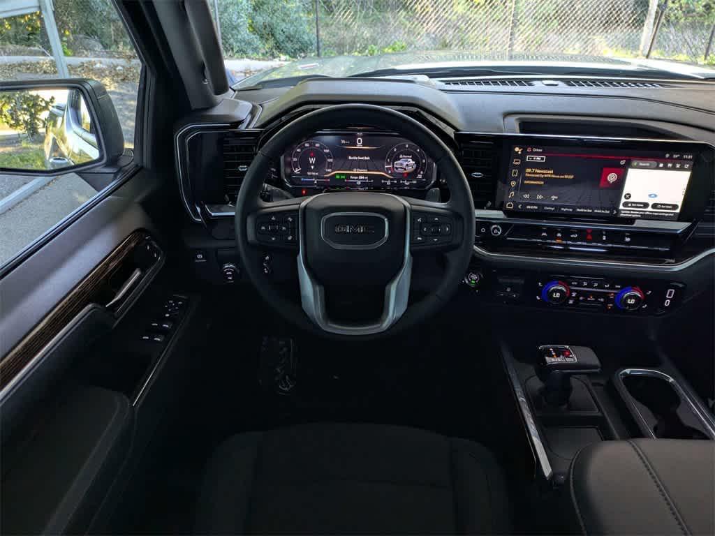 used 2025 GMC Sierra 1500 car, priced at $39,999