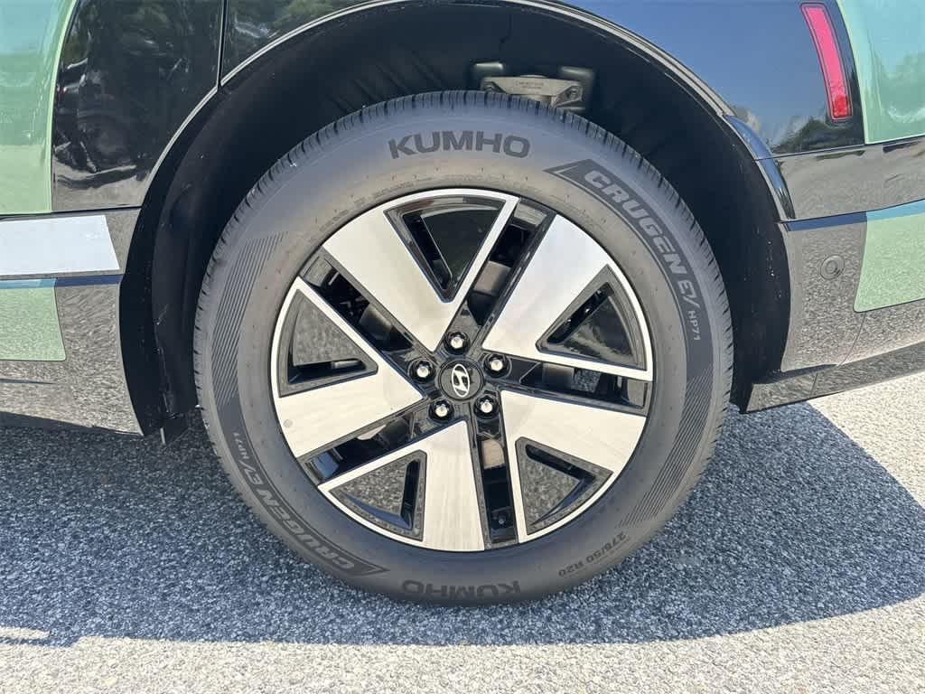 new 2026 Hyundai IONIQ 9 car, priced at $68,654