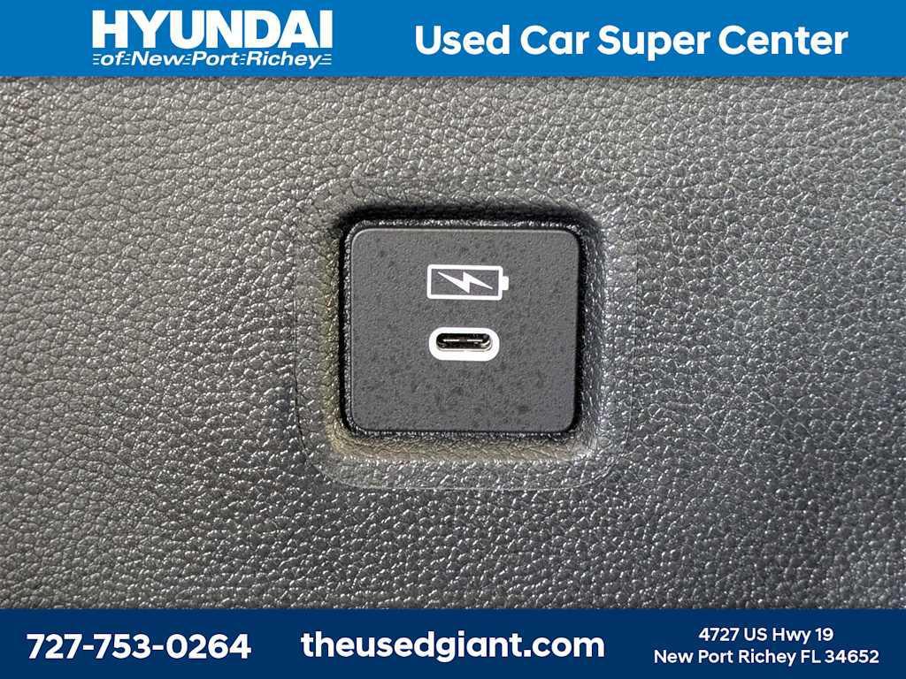 used 2025 Honda Pilot car, priced at $38,240