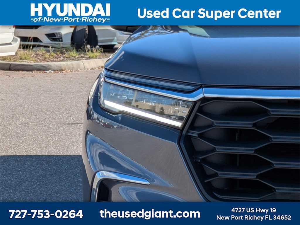 used 2025 Honda Pilot car, priced at $38,240