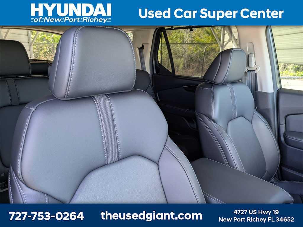 used 2025 Honda Pilot car, priced at $38,240