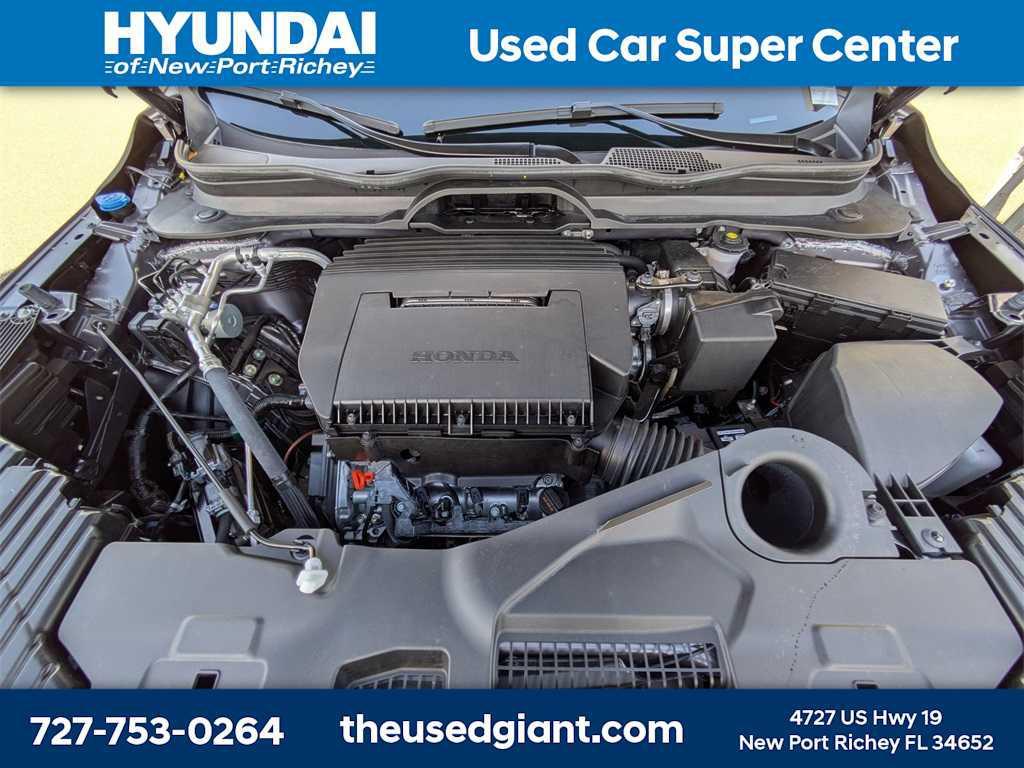 used 2025 Honda Pilot car, priced at $38,240