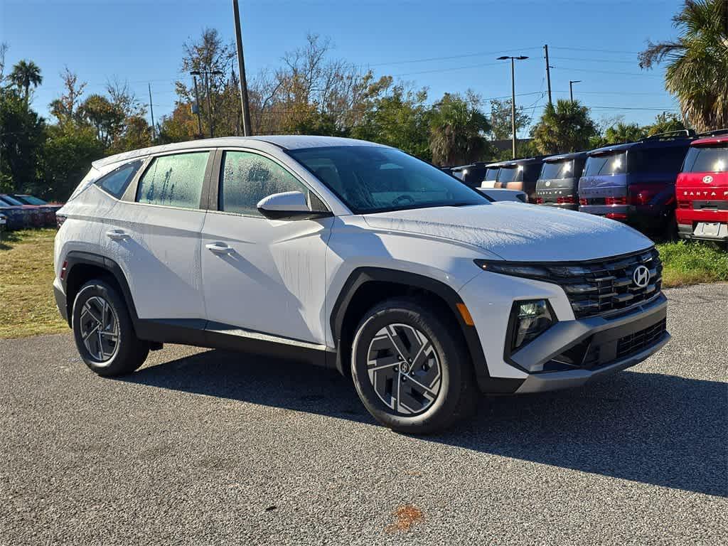 new 2026 Hyundai TUCSON Hybrid car, priced at $34,105