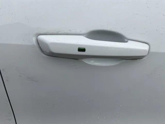 used 2025 Chevrolet Traverse car, priced at $33,275