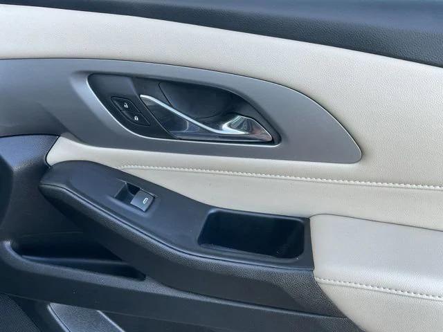 used 2023 Chevrolet Traverse car, priced at $25,169