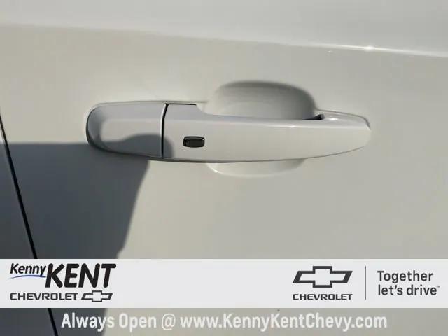 used 2023 Chevrolet Traverse car, priced at $27,749