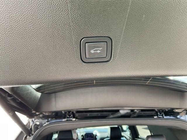used 2024 Chevrolet Traverse car, priced at $33,976
