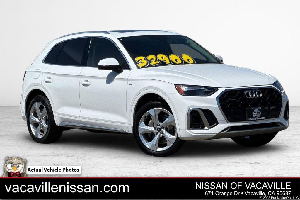 2022 Ibis White Audi Q5