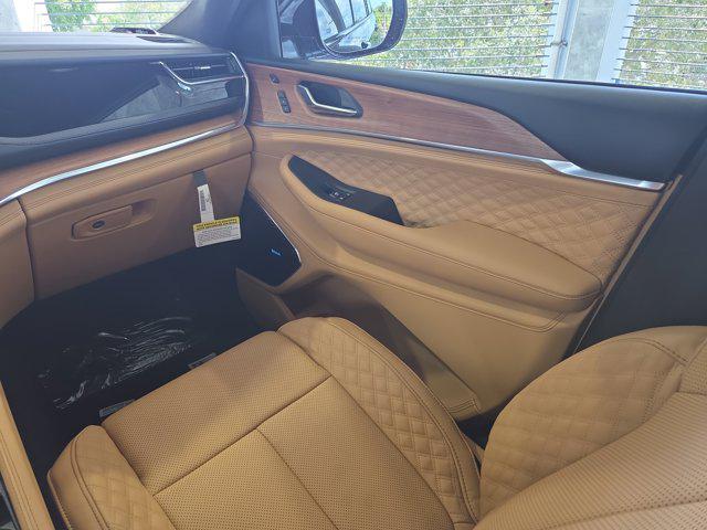 new 2025 Jeep Grand Cherokee L car