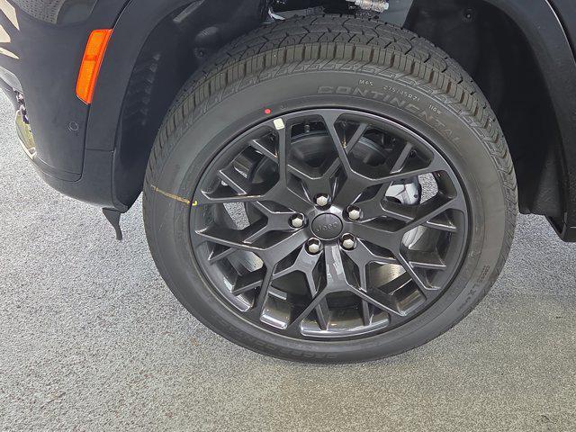 new 2025 Jeep Grand Cherokee L car