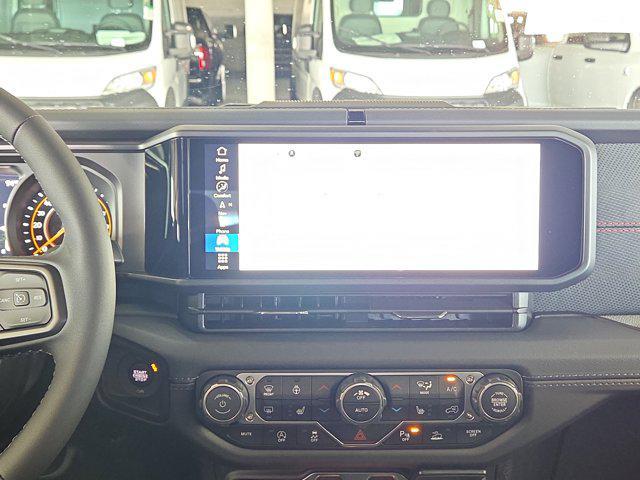 new 2025 Jeep Gladiator car