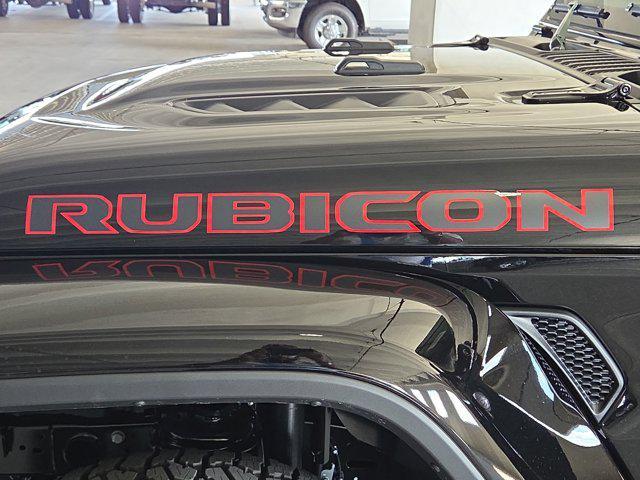 new 2025 Jeep Gladiator car